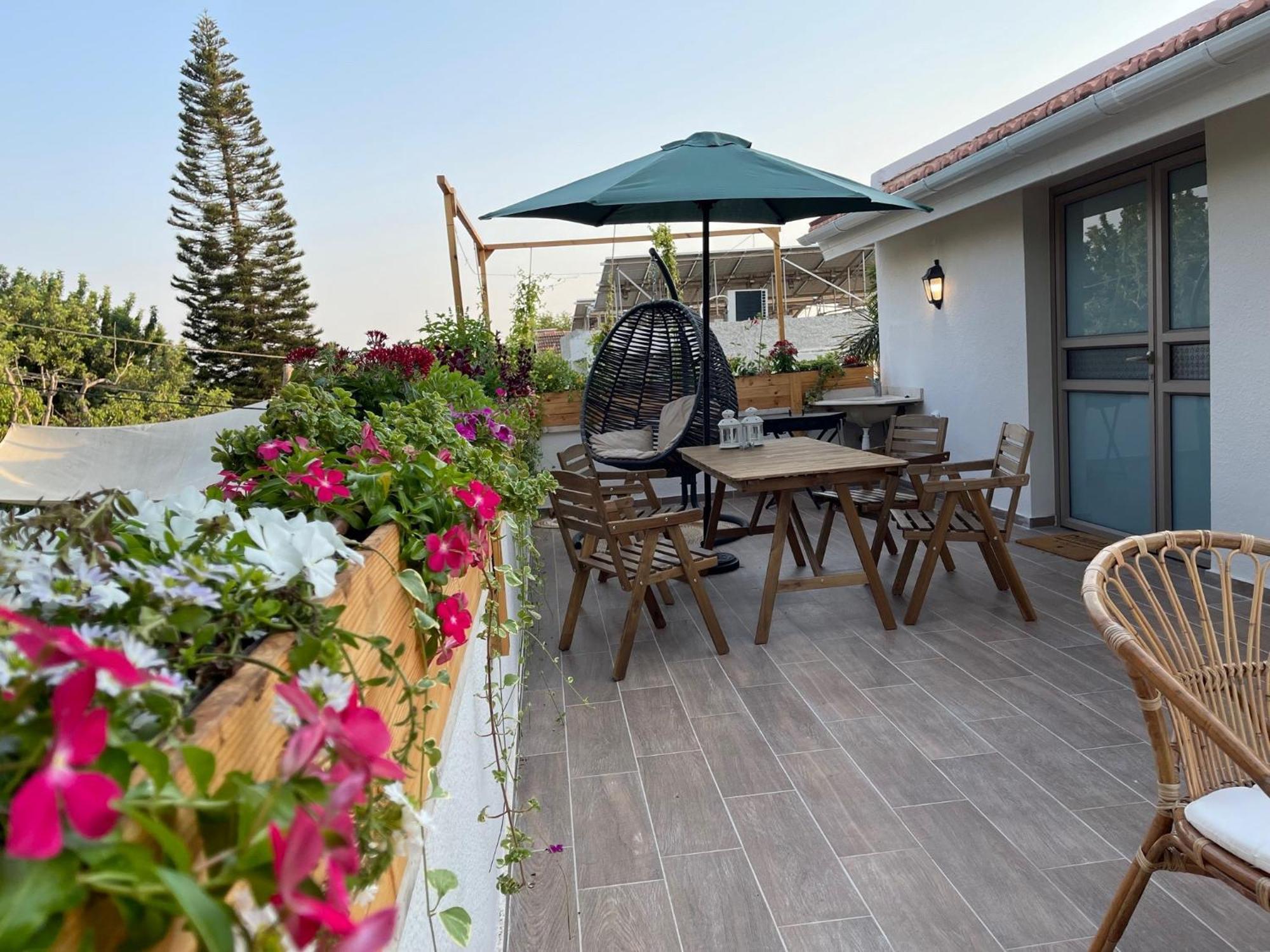 Bar-On Vacation Resort - Nature, Culture, Tours & Tastes Near Nahariyya - בר-און ריזורט, בתי מפונים , טבע, תרבות, סיורים וקולינריה Ben 'Ammi Pokoj fotografie