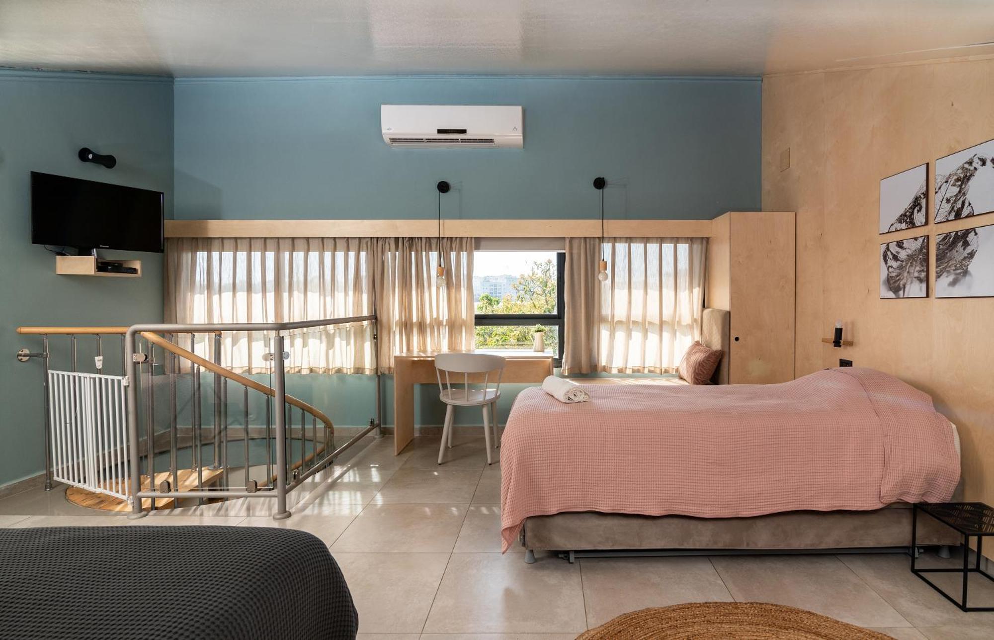 Bar-On Vacation Resort - Nature, Culture, Tours & Tastes Near Nahariyya - בר-און ריזורט, בתי מפונים , טבע, תרבות, סיורים וקולינריה Ben 'Ammi Pokoj fotografie